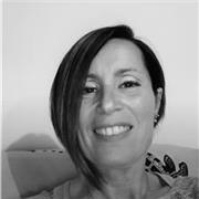 Laureata in giurisprudenza impartisce lezioni di diritto privato, pubblico, amministrativo